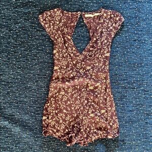 Kimchi Blue size xs romper Lavender and dusky purple